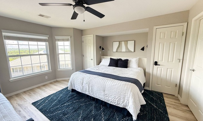 Kimberling City Condo | Cozy 2-bedroom condo with Table Rock Lake views in Kimberling City
