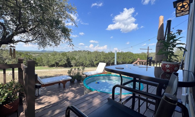 Oatmeal Cottage | Cozy 2 BR cottage w/heated pool and gorgeous views and breakfast service incl...