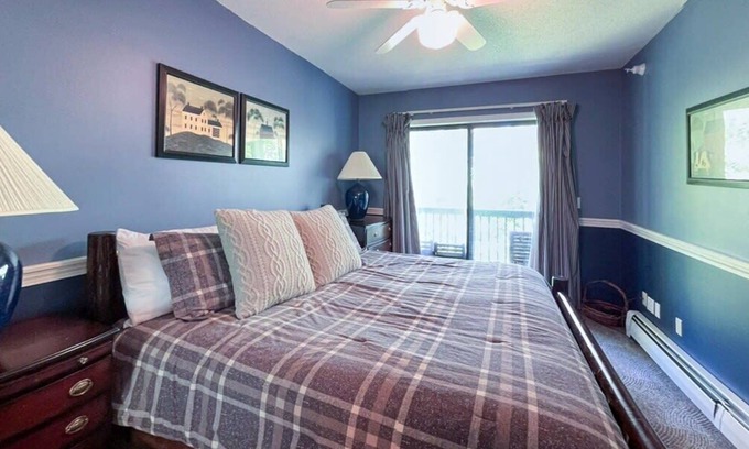 Ludlow Condo | Inviting Ski-in/Ski-out Condo with Fireplace & Spa Amenities