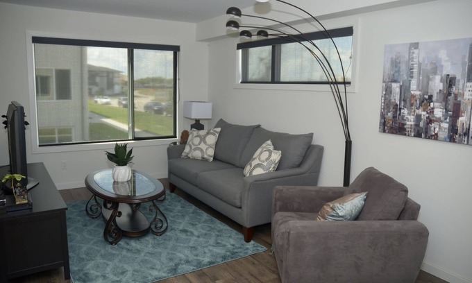 Winnipeg Condo | Charming 2-Story Condo Near Downtown & Osborne Strip
