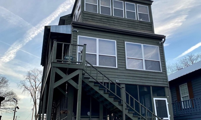 Horseshoe Lake House | Pet-Friendly 2BR/2BA Retreat at Horseshoe Lake