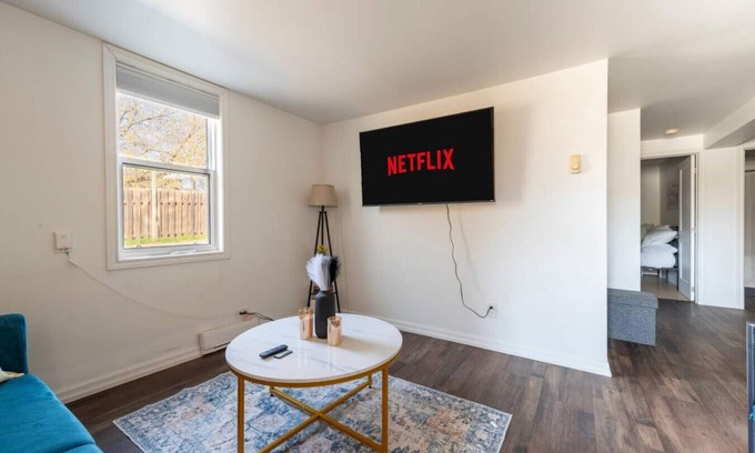 Sudbury Apartment | Cozy 2BR Apt near Downtown | Free Parking & Wi Fi