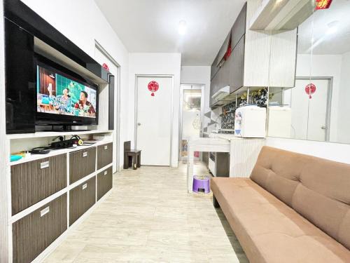 Pluit Apartment | Convenient 2BR Apartment with Mall Access @Green Bay Pluit