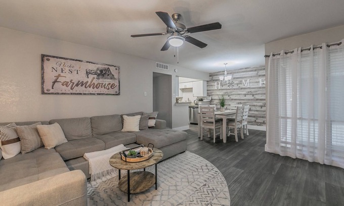 Arlington Apartment | Inviting 2BR Farmhouse Apartment - Pet-Friendly & Spa Access