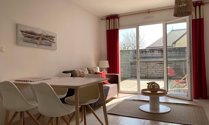 Erdeven House | Relaxing Villa Erdeven with Spa & Family Amenities