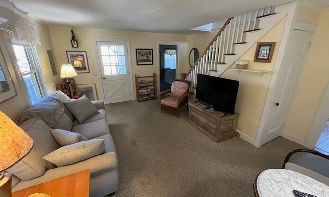 Bar Harbor House | Inviting 2BR Agamont Cottage in Downtown Bar Harbor!