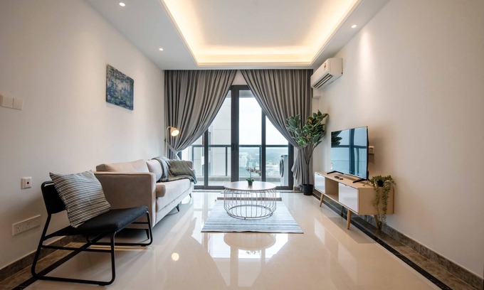 Central District Apartment | Cozy 2BR R&F Phase 2 SeineRegion near CIQ R&F Mall