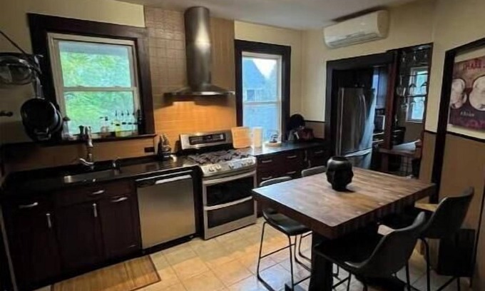 Metropolitan Hill - Beech Street Condo | Cozy 2BR Roslindale Condo - Walk to Commuter Rail, Explore Boston!
