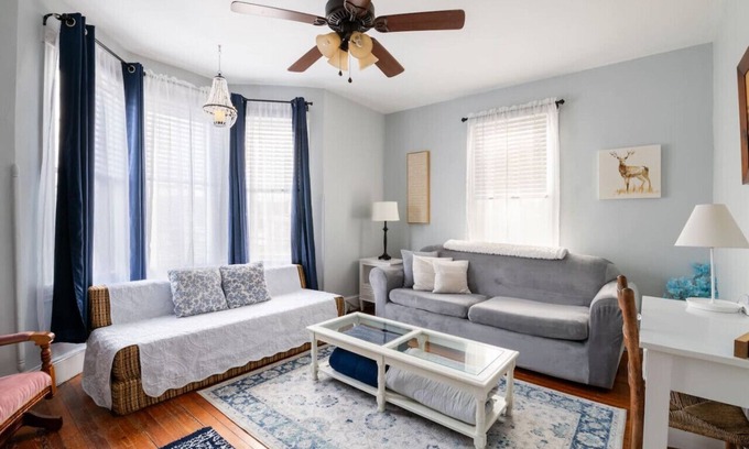 Sinking Spring Apartment | Exceptional 3 Bedroom Apartment with Spa and Off-Street Parking