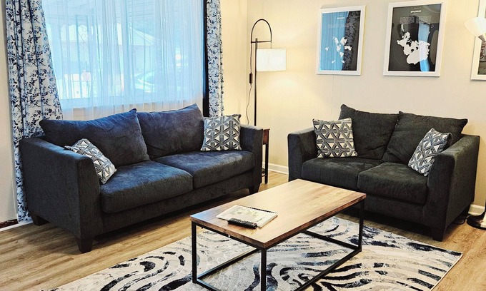 Westland House | Inviting Ocean View Home with Breakfast for Up to 6 Guests