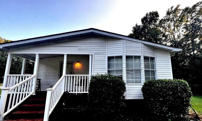 Bowling Green House | Inviting 3 Bed/2 Bath Retreat in Lake Wylie Area