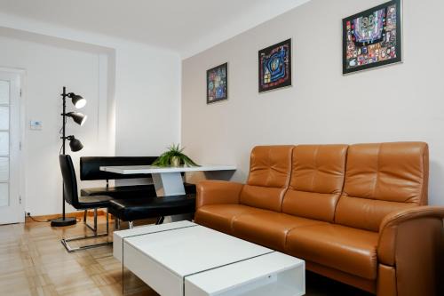 Innere Stadt Apartment | Cozy 3 Bedroom Apartment in centre district of Vienna