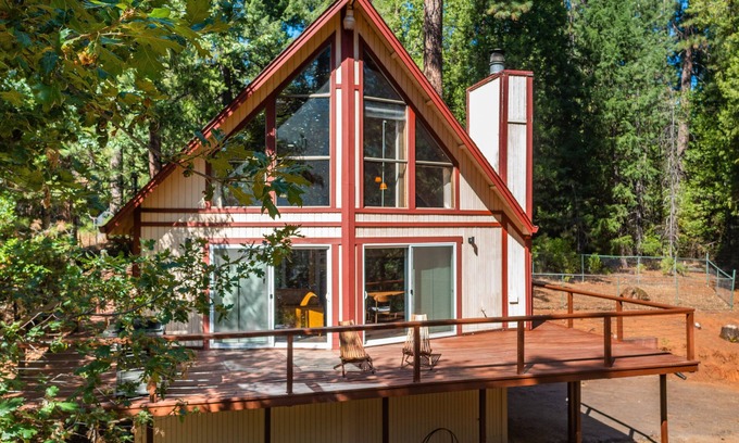 Glencoe Cabin | Pet Friendly Mountain A-Frame Cabin - Perfect Family Retreat
