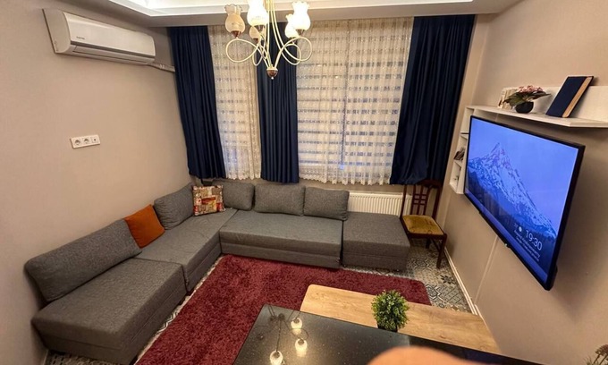 Sultanahmet Apartment | Cozy 3 Room Flat w/2 AC, WiFi, Walk to Blue Mosque