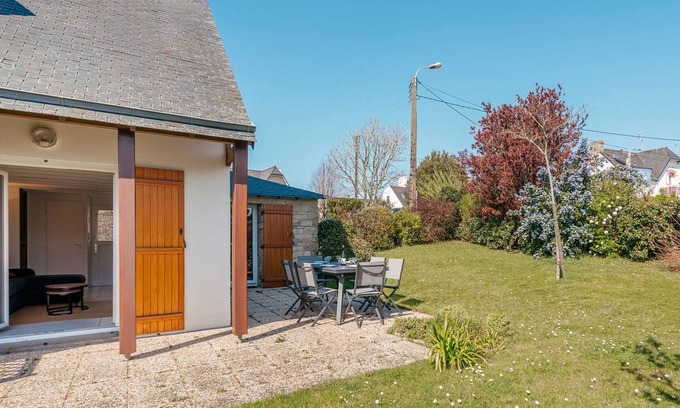 Carnac Villa | Villa Carnac: Oceanfront Retreat for Family Getaways