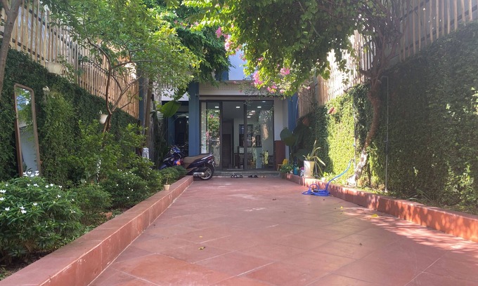 Son Tra House | Cozy 3BR Near Beach, Tranquil Fish Pond & Parking