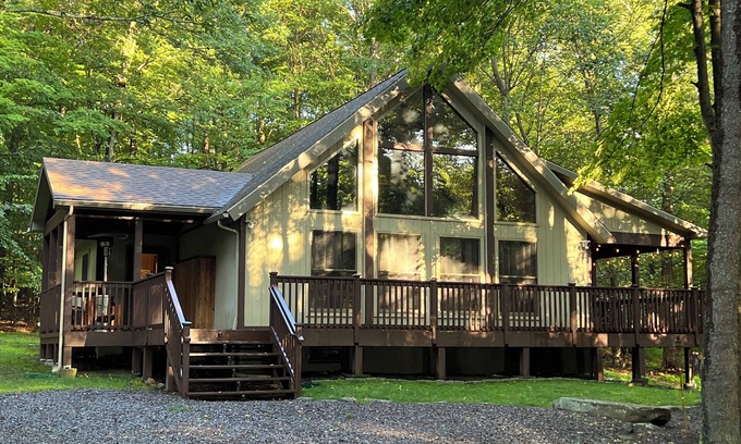 Gouldsboro Cabin | Beautiful 4-Bedroom Cabin with Pool and Oceanfront Views