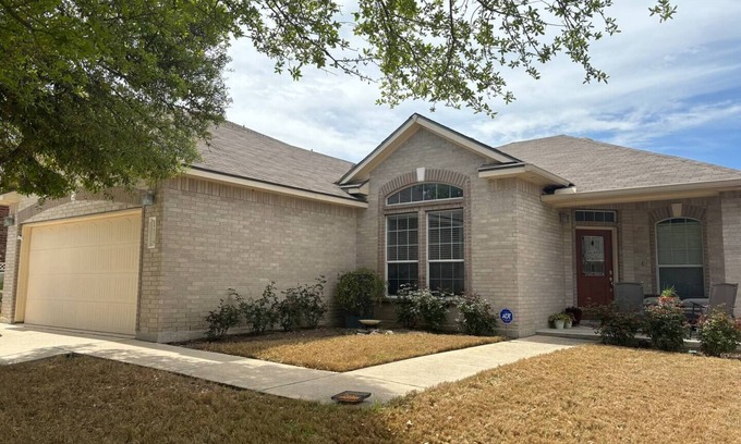 San Antonio House | Inviting 4-Bedroom Retreat in San Antonio with Hot Tub