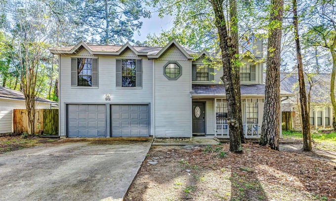 Grogan's Mill House | Cozy 4-bedroom house in The Woodlands TX. Check it out for yourself!