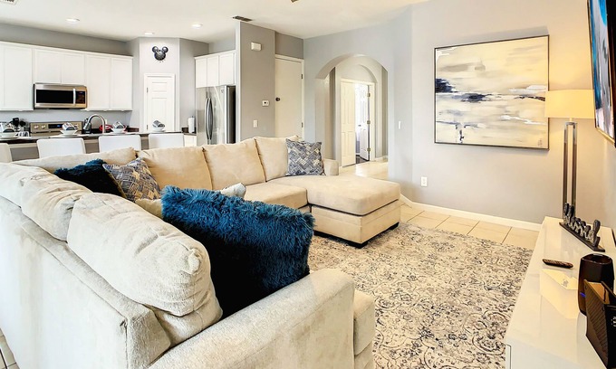 Trafalgar Village House | Cozy 4BR Family Home Private Pool BBQ Gaming Room!
