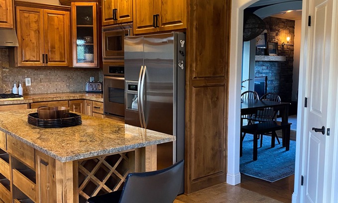 Redmond House | Family-Friendly 5-Bedroom Home Minutes from Downtown