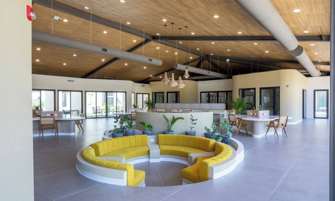 Barco Quebrado Condo | Cozy Apartment in a Gated Community with access to CoWorking Space