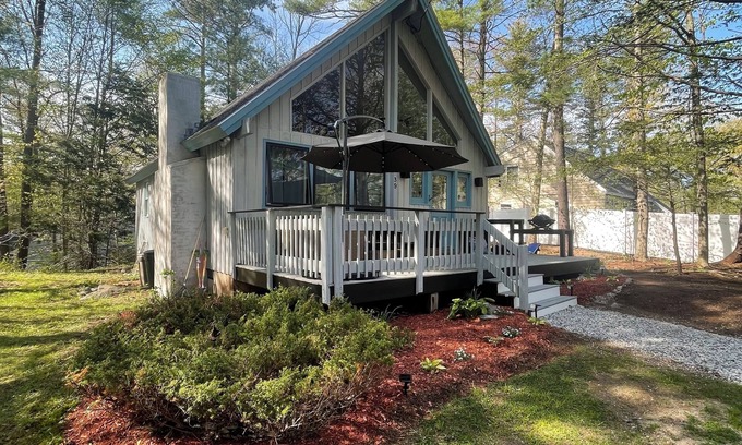 Ogunquit Cabin | Charming 2-Bedroom Cabin with Ocean View in Ogunquit