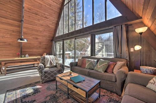 Wilmington House | Inviting A-Frame Cabin with Pool Table near Mt Snow