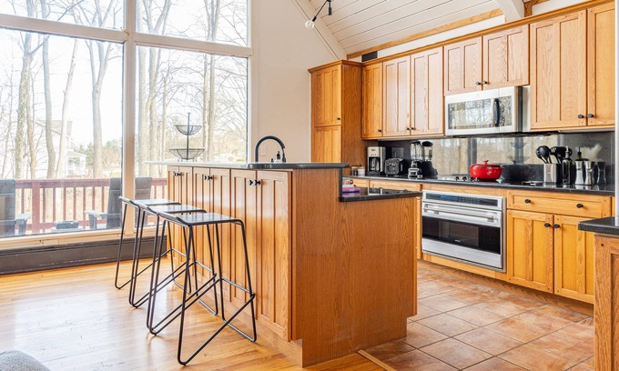 Circleville House | Charming A-Frame Chalet with Kitchen in Hudson Valley