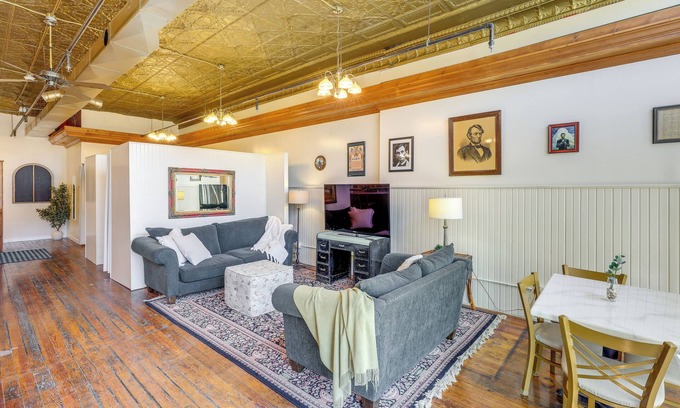 Yankton Apartment | Inviting Historic Yankton Retreat with Pet-Friendly Amenities