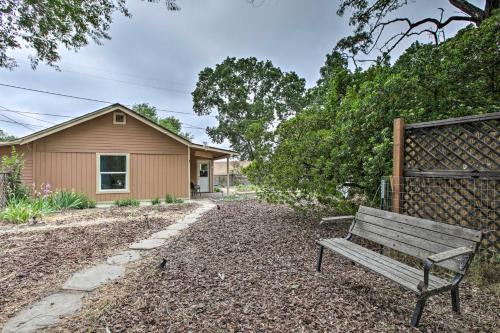 Atascadero House | Charming Retreat with Patio, Just 16 Mi from San Luis Obispo