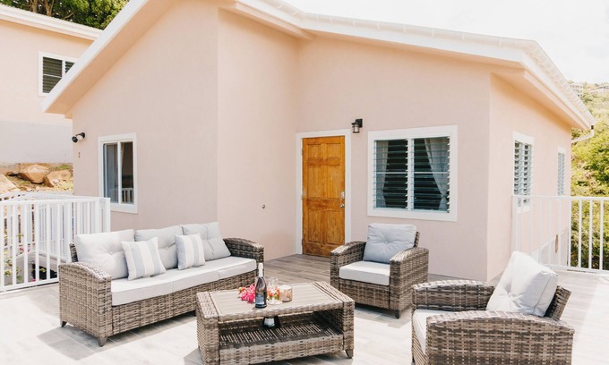 Estate Enighed Cottage | Perfect Stay: Cozy Accommodations with Ocean View Amenities