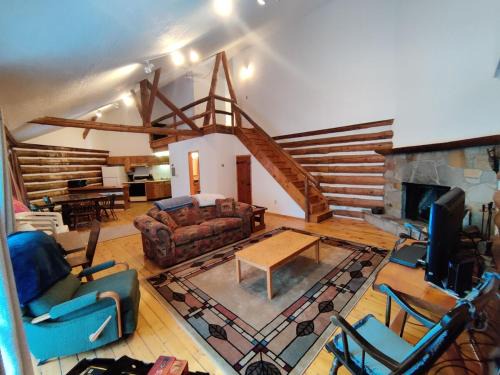 Chestertown Apartment | Cozy Adirondack JEM Your Four Season Getaway