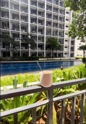 Barangay 76 Apartment | Cozy & Aesthetic walking distance to MOA,near NAIA AIRPORT with NETFLIX,MINIVIDEOKE,BOARDGAMES-DUXE4