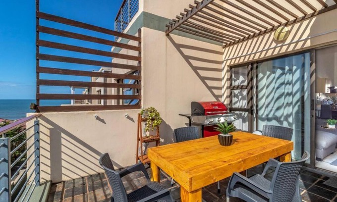 Doonside Apartment | Inviting Ocean View Apartment with Pool & Family-Friendly Perks