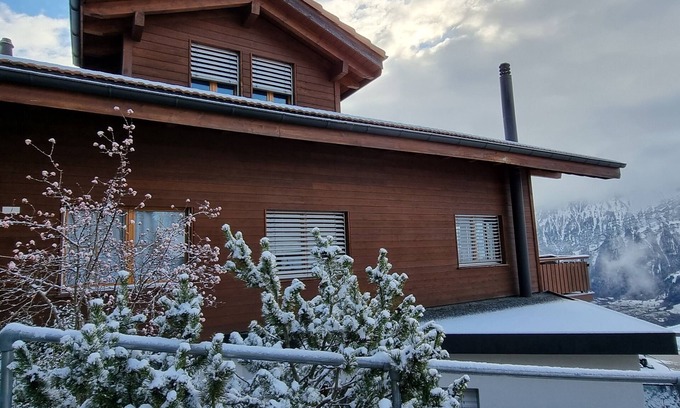 Beatenberg Apartment | Inviting Ocean View Apartment with Sauna and Breakfast