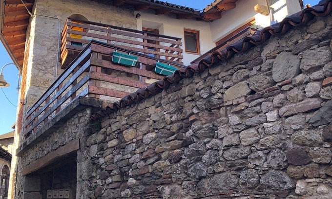 Raveo Apartment | Inviting Alpine Retreat for Families and Pets Welcome