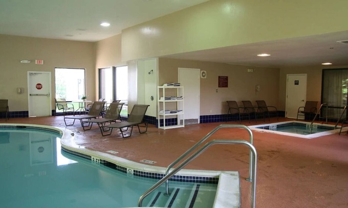 Selinsgrove Hotel | Inviting Stay near Susquehanna University with Great Amenities