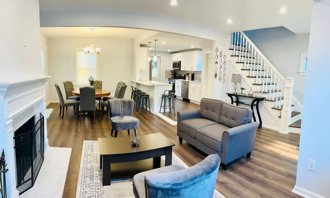 North Side House | Beautiful House with Spa & Family-Friendly Amenities