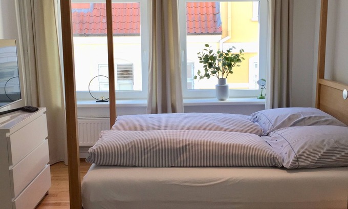Zentrum Apartment | Charming 30sqm Apartments with Pool and Ocean View in Husum