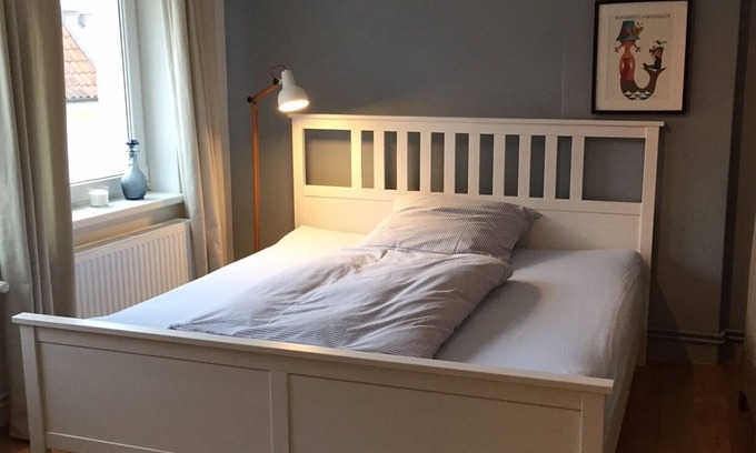 Zentrum Apartment | Welcoming 30sqm Apartments with Ocean Views in Husum