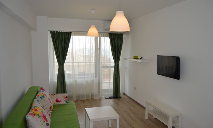 Constanta Apartment | Chic Apartment with Pool Access for an Inviting Stay