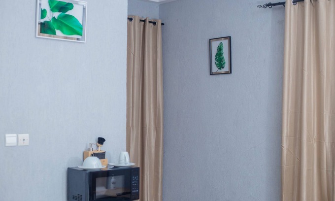 Lome Apartment | Budget-Friendly Studio with Kitchen, Perfect for Families