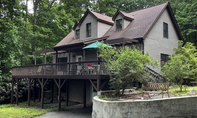 Pisgah Forest Cottage | Charming Mountain-View Cottage with Spa & Family Amenities