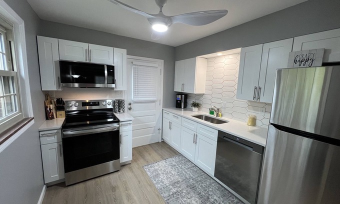 West Price Hill House | Modern Home Steps from Downtown with Breakfast Included