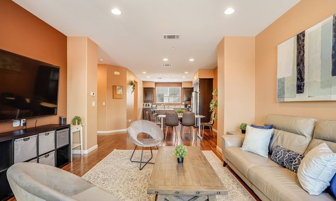 Ardenwood House | Serene 3BR Retreat with Kitchen in SF Bay Area