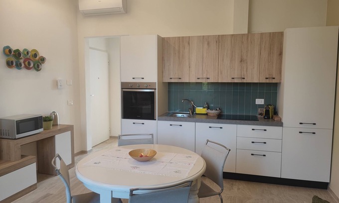 San Jacopino Apartment | Quiet Apartment with Breakfast Near Florence's Center