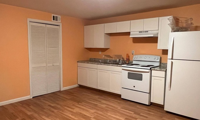 Jonesboro Apartment | Relaxing Getaway Near Shopping and Entertainment Awaits