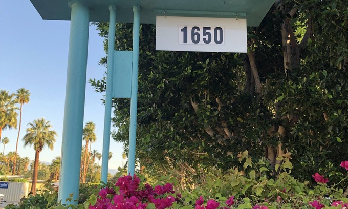 Tahquitz River Estates Condo | Pet-Friendly Palm Springs Condo Near Smoke Tree Shopping