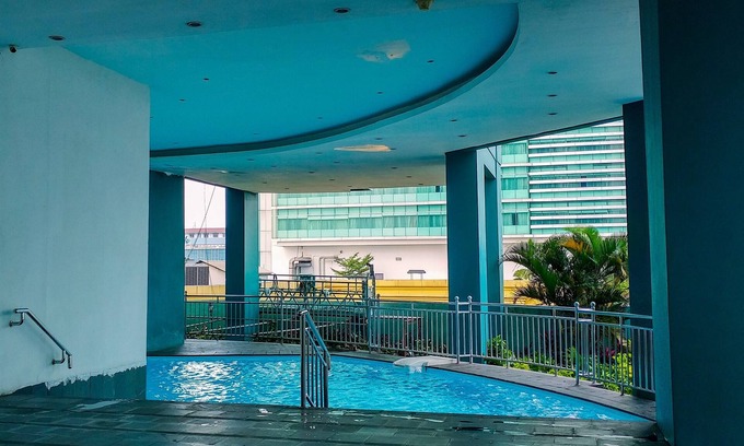 Chinatown Apartment | Inviting 1BR Green Central City Apartment with Pool Access